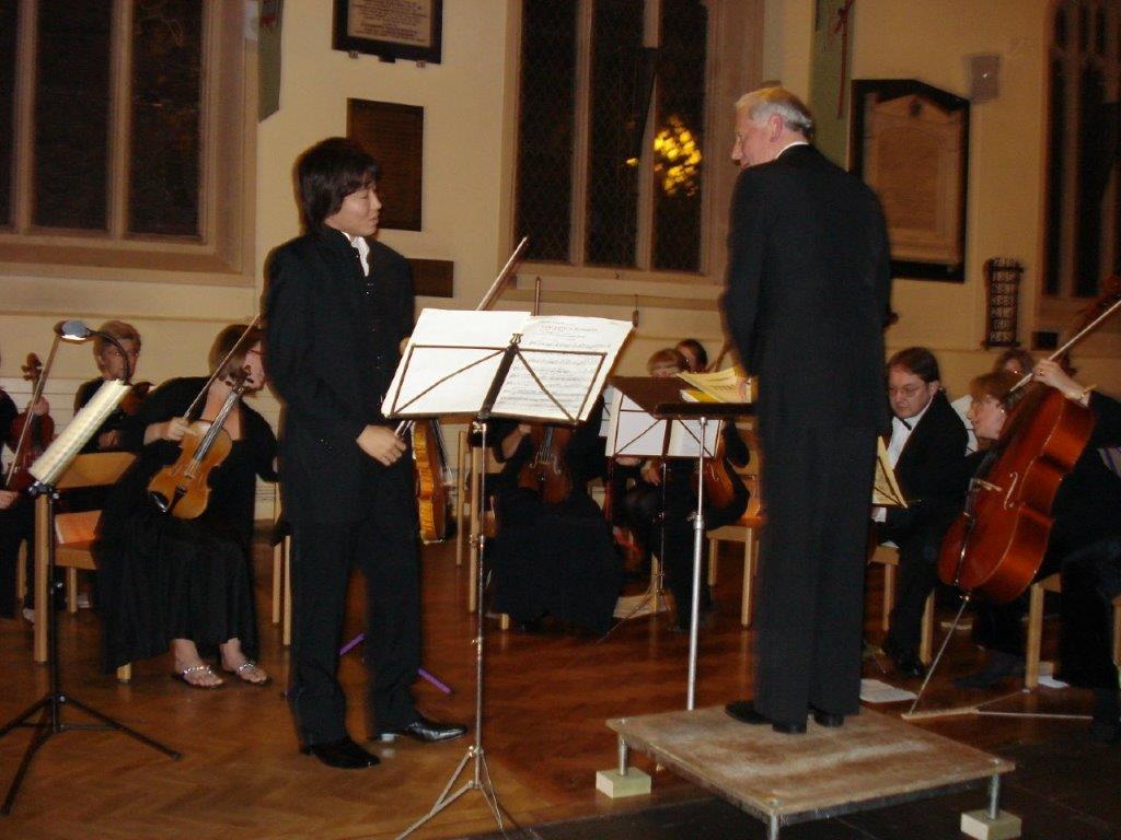 Gordon Nelson conducting